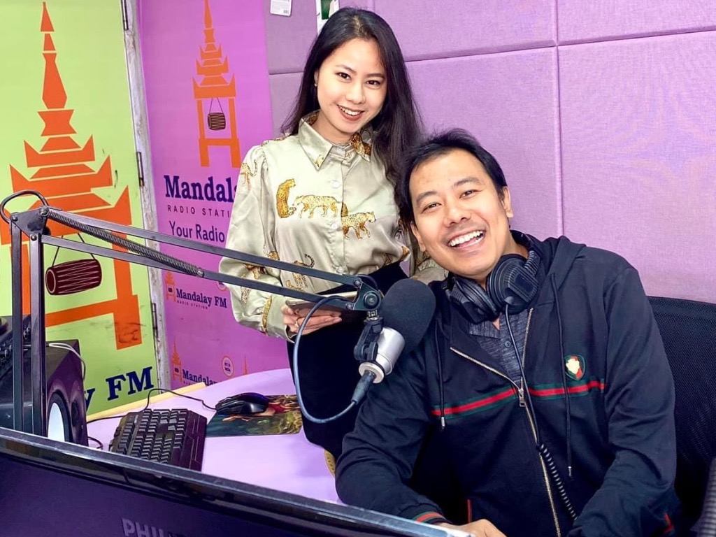 နောက်ခံအသံသွင်းခြင်း ( Voice Over Talent )